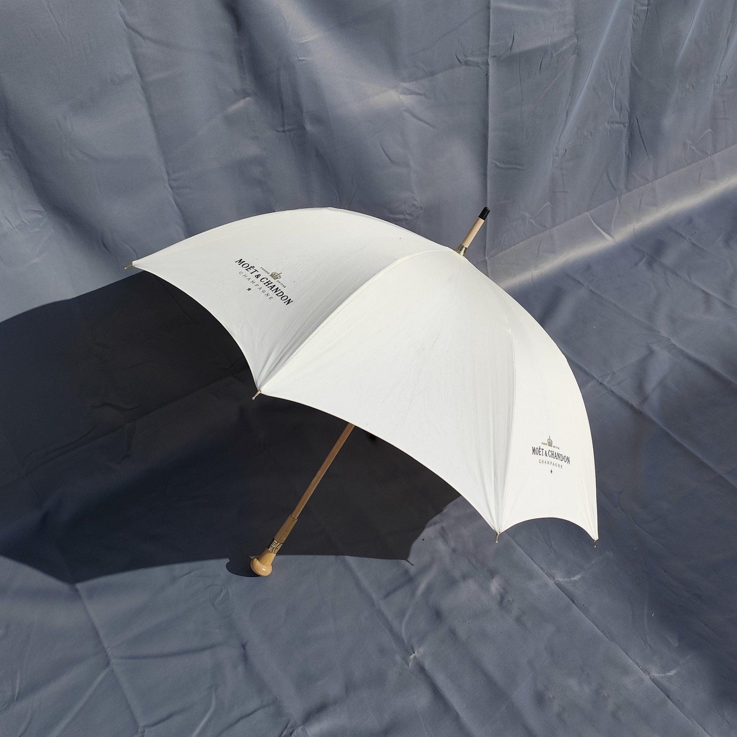 RARE Parapluie de Cherbourg Champagne Moët & Chandon Made in France Vintage 1990