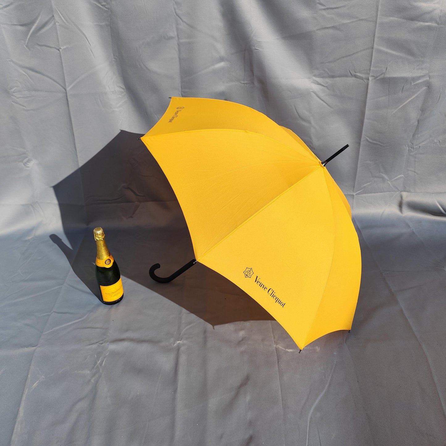 RARE Parapluie Champagne Veuve Clicquot Ponsardin Made in France Vintage 1990