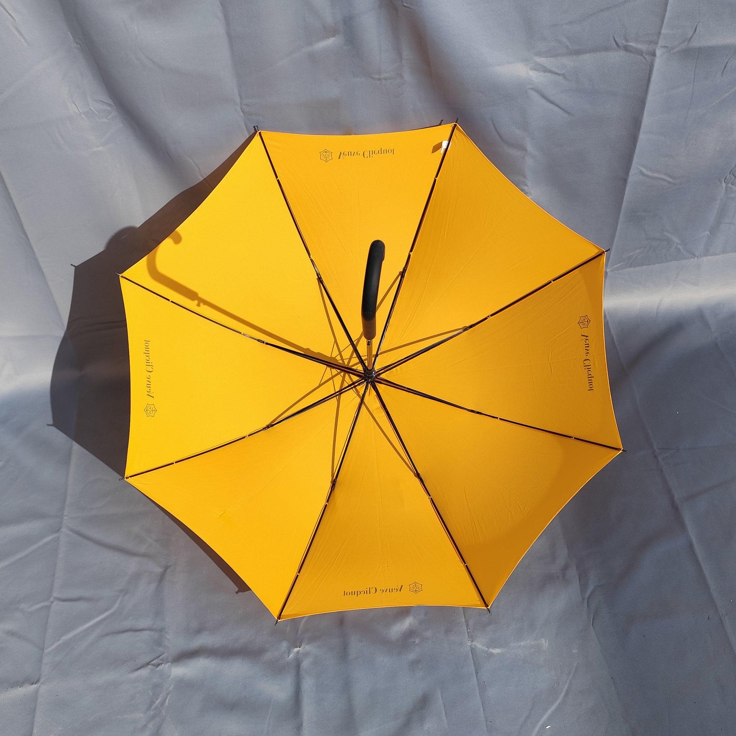 RARE Parapluie Champagne Veuve Clicquot Ponsardin Made in France Vintage 1990