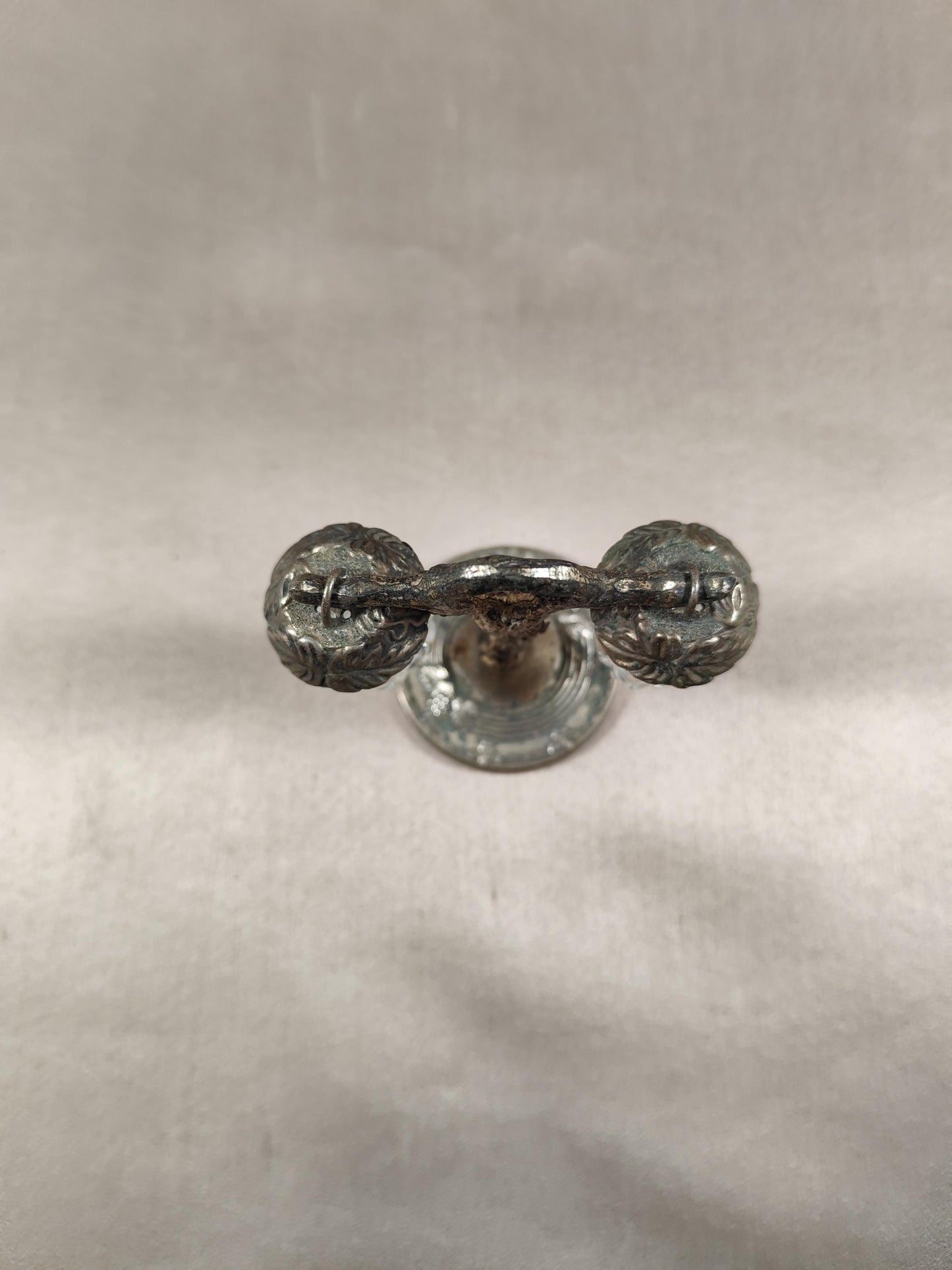 Salière et poivrière en métal argenté et verre forme grappe raisin Made in France Vintage 1950