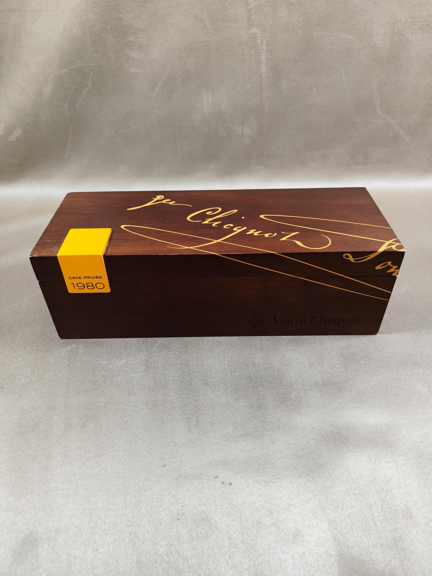 Caisse en bois pour Bouteille de Champagne Veuve Clicquot Ponsardin Made in France Vintage Cave privée 1980
