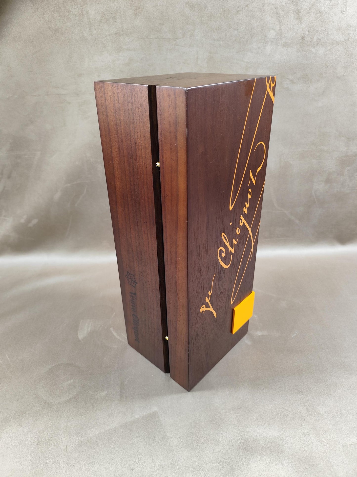 Caisse en bois pour Magnum Champagne Veuve Clicquot Made in France Vintage 1980