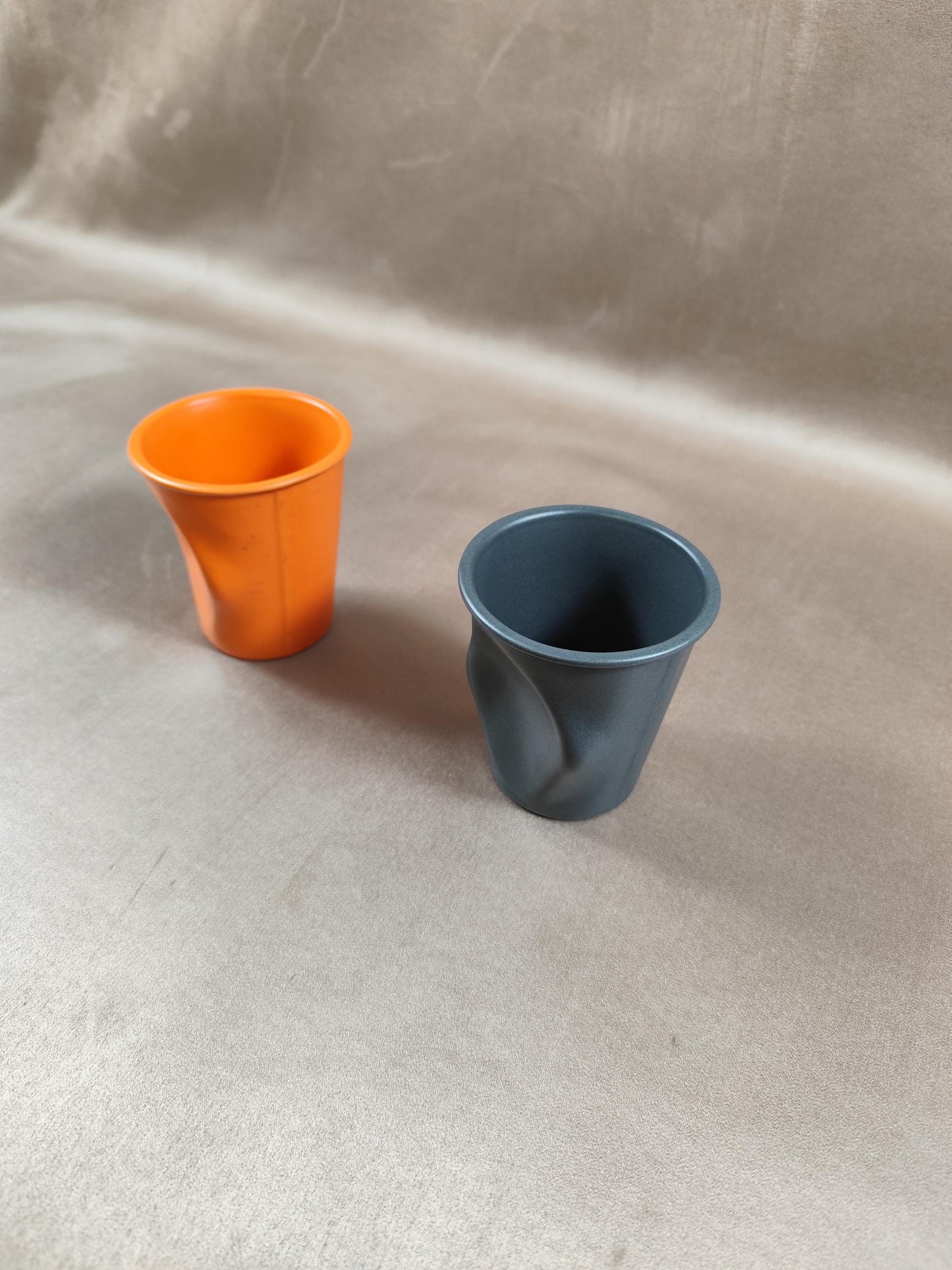 Lot de 2 grand gobelet Froissé REVOL en céramique Made in France Vintage 2000