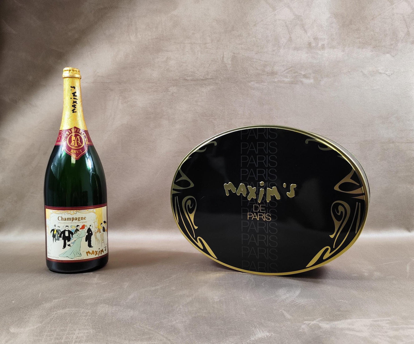 Boite Maxim's de Paris en aluminium Made in France Vintage 1970