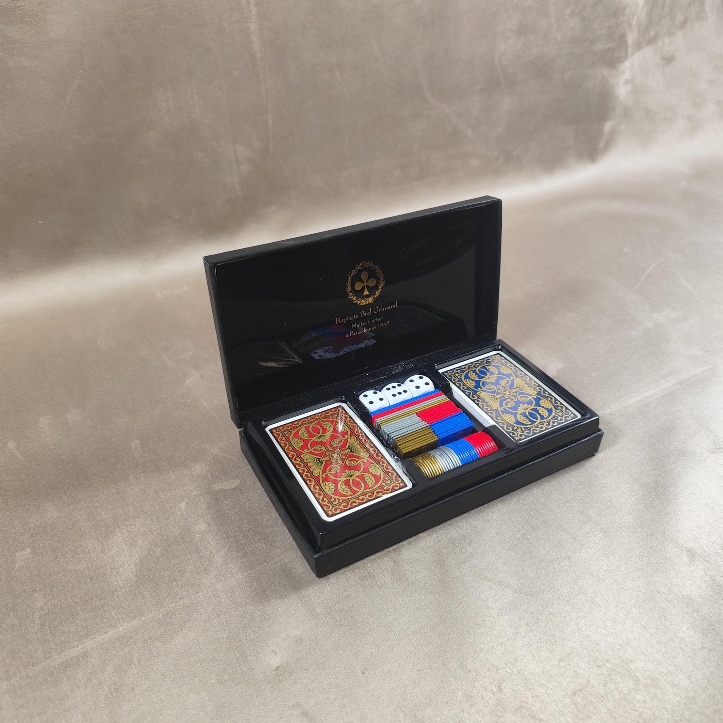 Boite de jeu de poker 2 jeux de cartes, 3 dés, jetons par Grimaud Made in France Vintage 1990