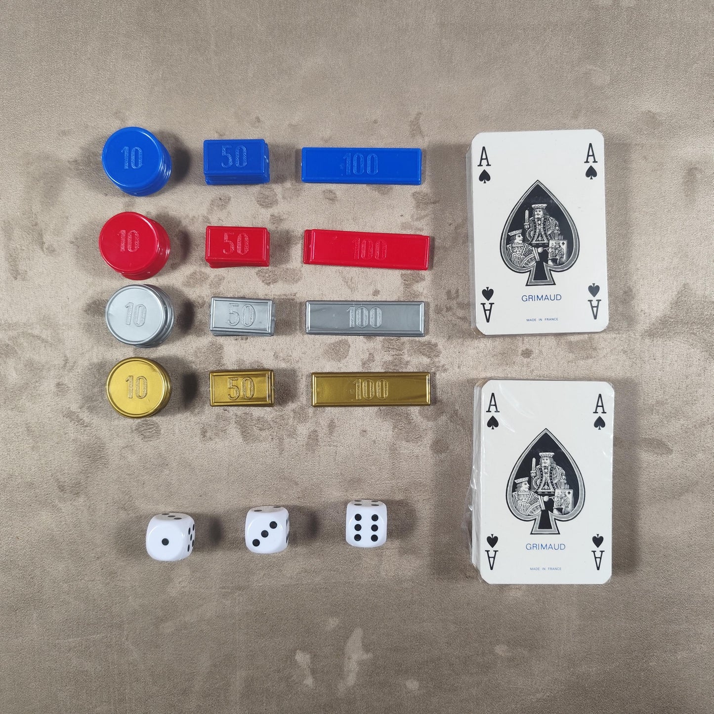 Boite de jeu de poker 2 jeux de cartes, 3 dés, jetons par Grimaud Made in France Vintage 1990
