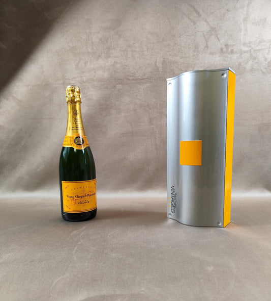 Etui de bouteille de champagne Veuve Clicquot Ponsardin en plastique Made in France Vintage 1980