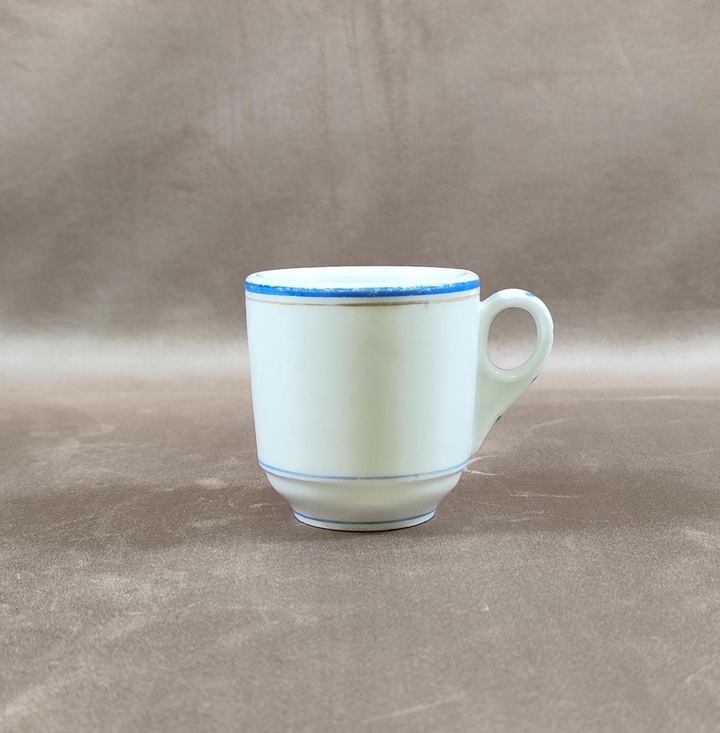 Tasse Brûlot ancienne en faïence blanche Made in France Vintage 1920