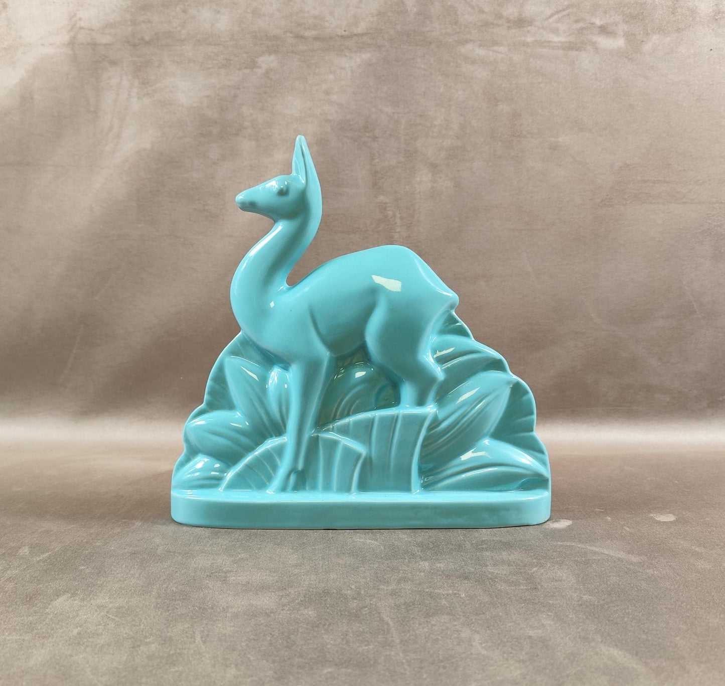 Cerf Art Déco signé St Clément en faïence émaillée bleu numéroté 587-2 Made in France Vintage 1930