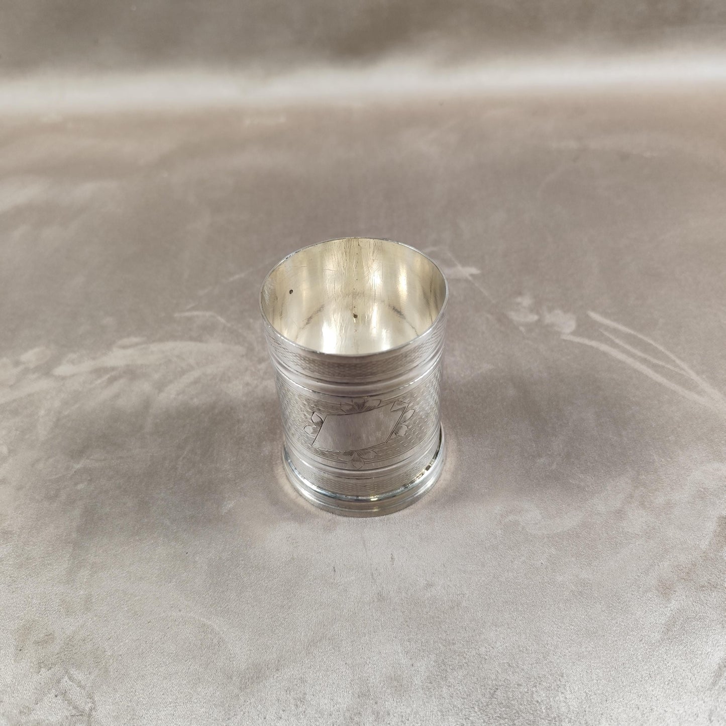 Timbale de baptême en métal argenté Poinçon d'orfèvre Léon Paris Made in France Vintage 1950