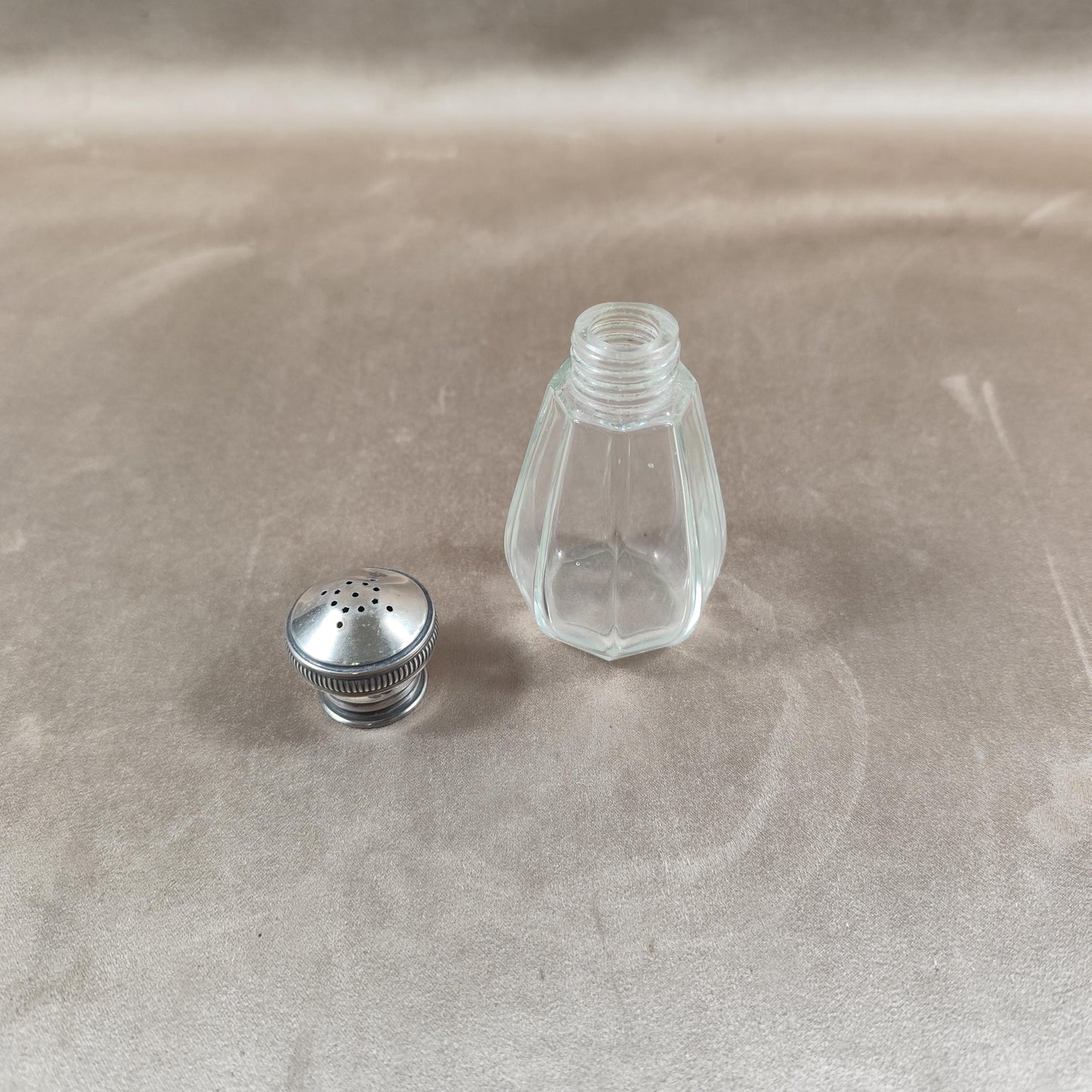 Saleron en argent massif et verre avec Poinçon d'Orfèvre Made in France Vintage 1900