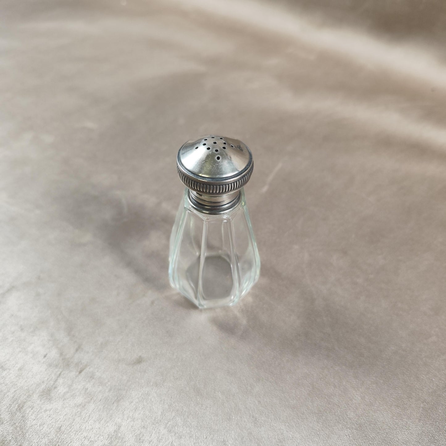 Saleron en argent massif et verre avec Poinçon d'Orfèvre Made in France Vintage 1900