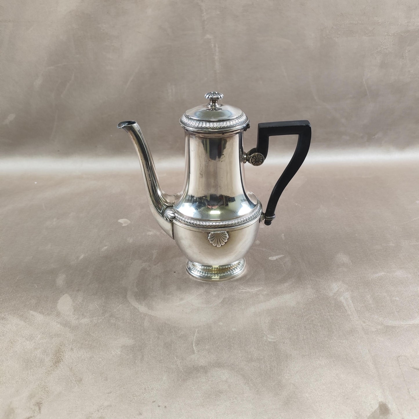 Cafetière verseuse en métal argenté Christofle Gallia modèle Vendome Made in France 1900