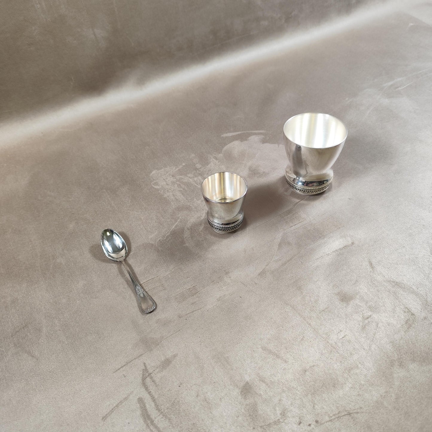 Ecrin coquetier timbale et cuillère Daniel Crégut en métal argenté Poinçon d'orfèvre Made in France Vintage 1900