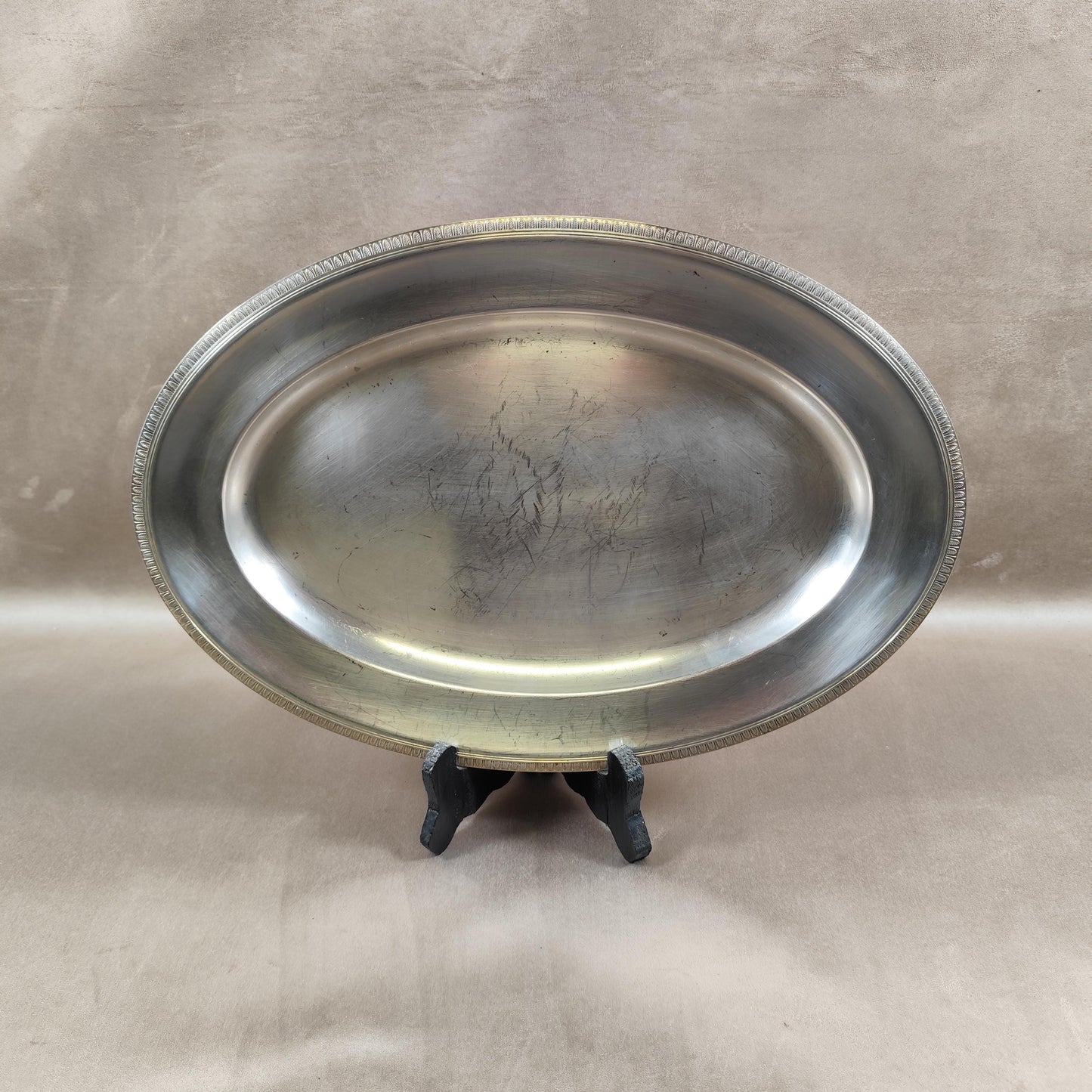 Plat Christofle en métal argenté ligne Malmaison avec poinçon d'orfèvre Made in France Vintage 1900