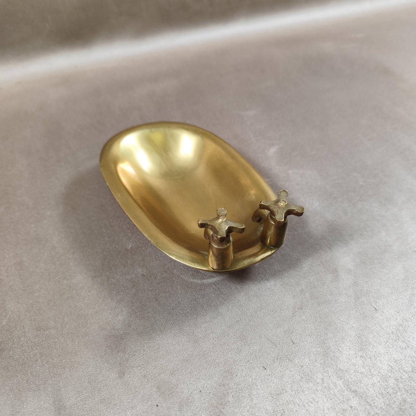 Porte savon en laiton massif en forme de baignoire Made in France 1980