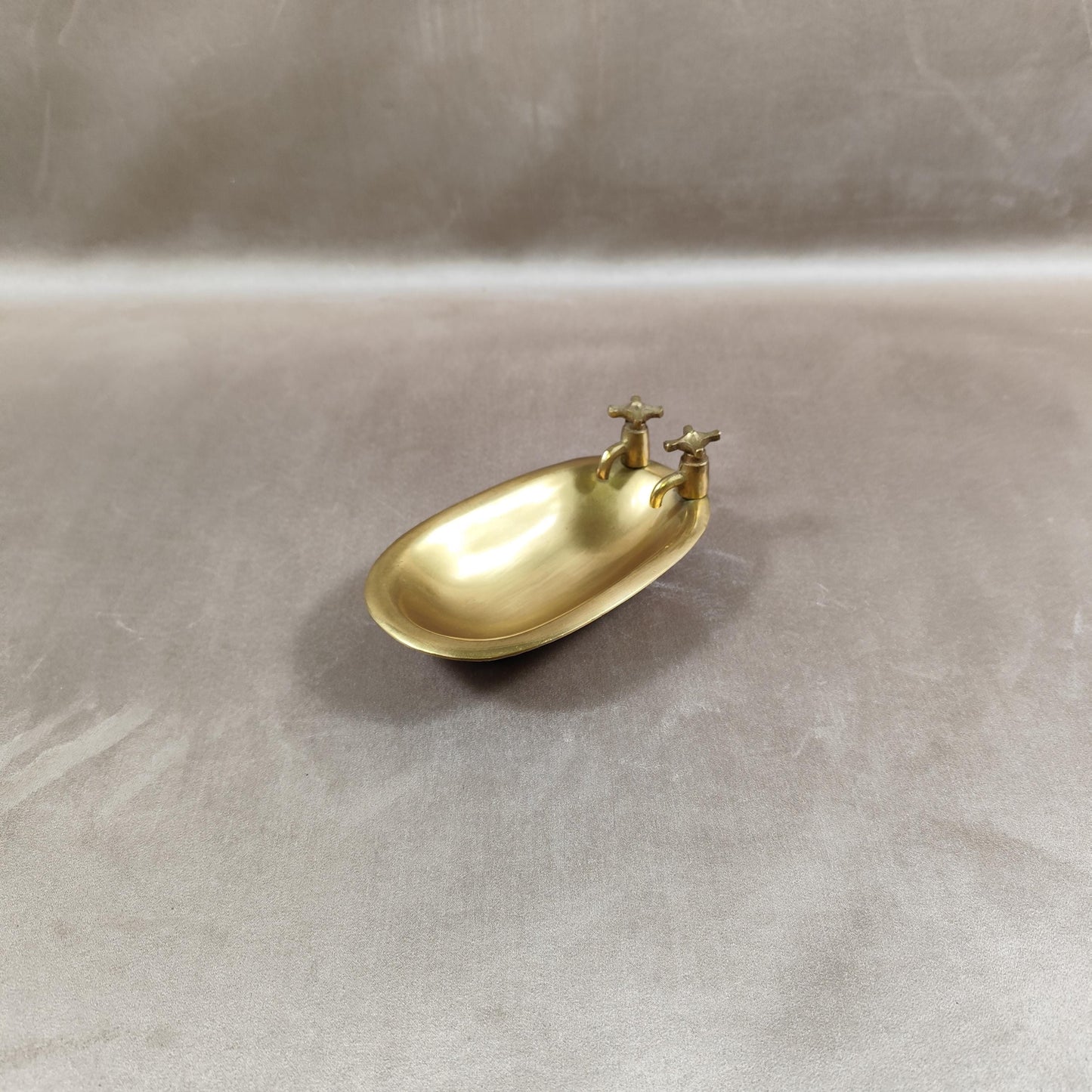 Porte savon en laiton massif en forme de baignoire Made in France 1980