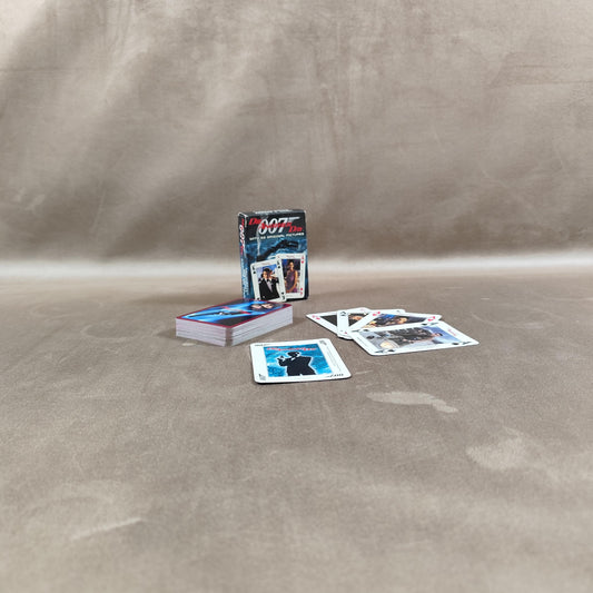 Jeu de 54 cartes James bond 007 Meurs un autre jour (Die Another Day) Made in France Vintage 2000