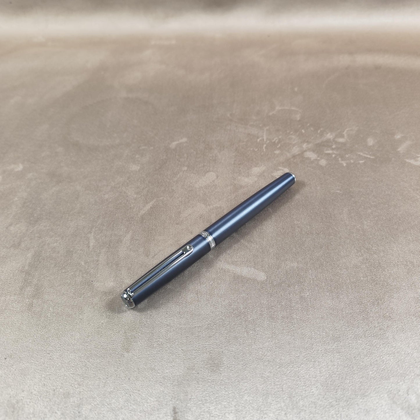 RARE Stylo roller Dom Ruinart gris métal Made in France Vintage 1980