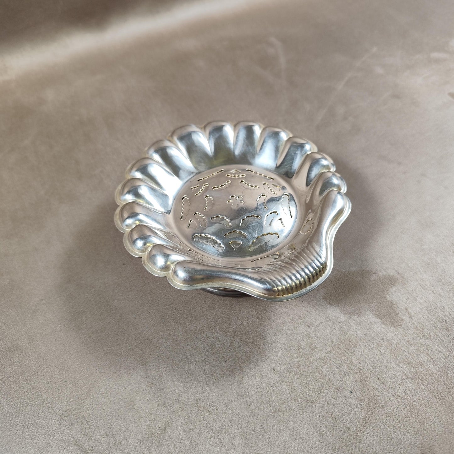 VERY RARE Moule à beurre glacé Coquillor en métal argenté Made in France Vintage 1950