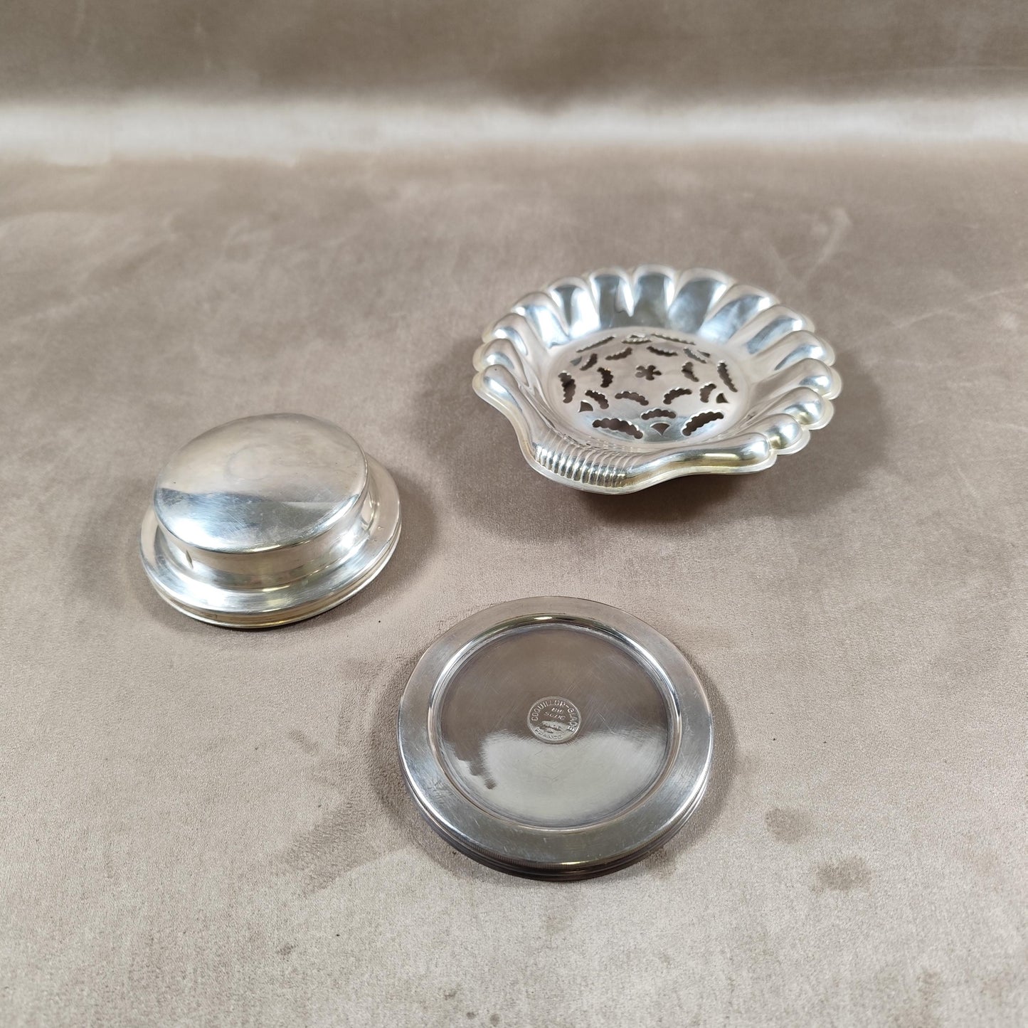 VERY RARE Moule à beurre glacé Coquillor en métal argenté Made in France Vintage 1950