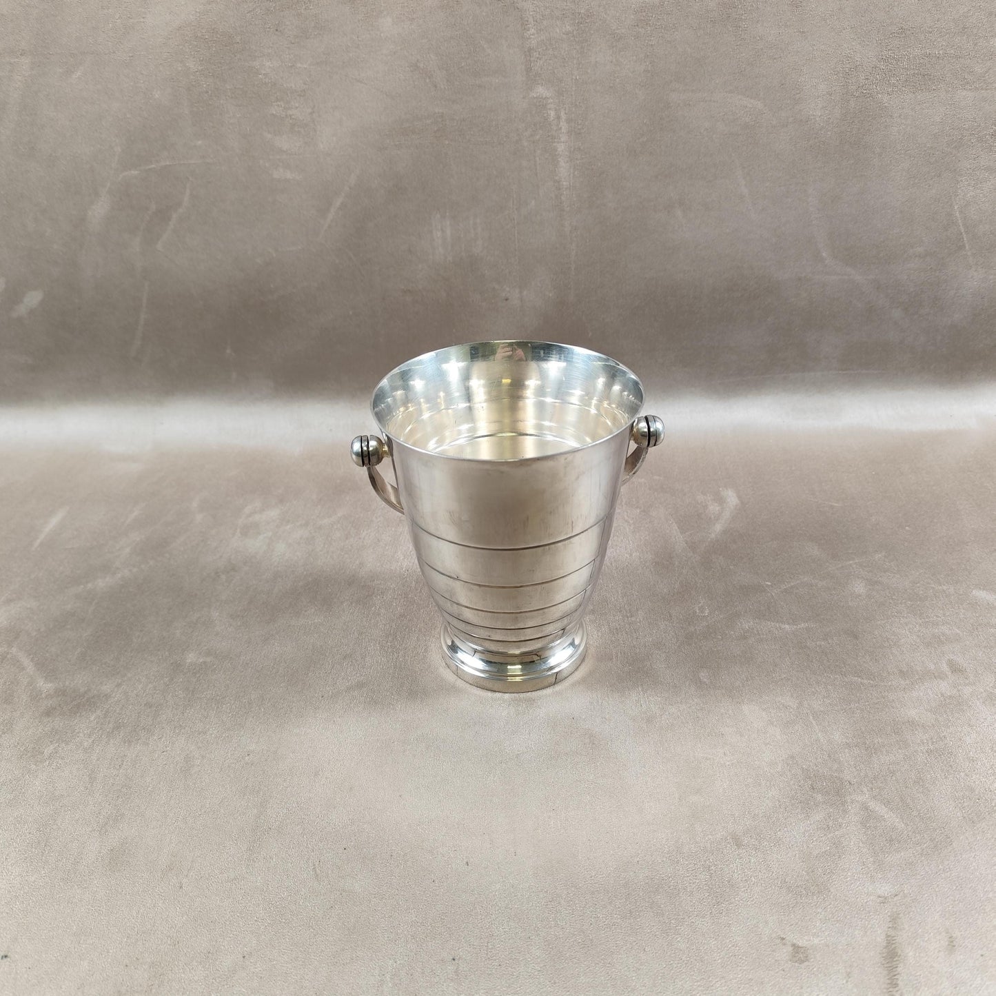 Seau à glaçon Art déco en métal argenté avec poinçon d'orfèvre Made in France Vintage 1950