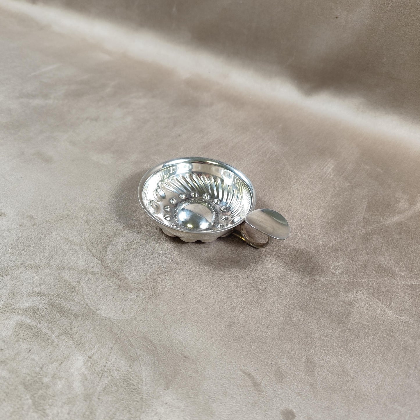 Tastevin en métal argenté avec Poinçon d'Orfèvre Made in France Vintage 1950