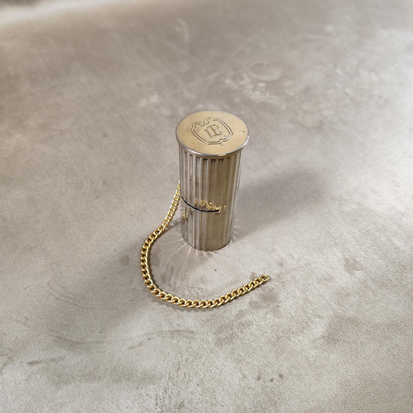 Bouchon stoppeur pour bouteille de Champagne Laurent-Perrier en métal argenté Made in France Vintage 1970