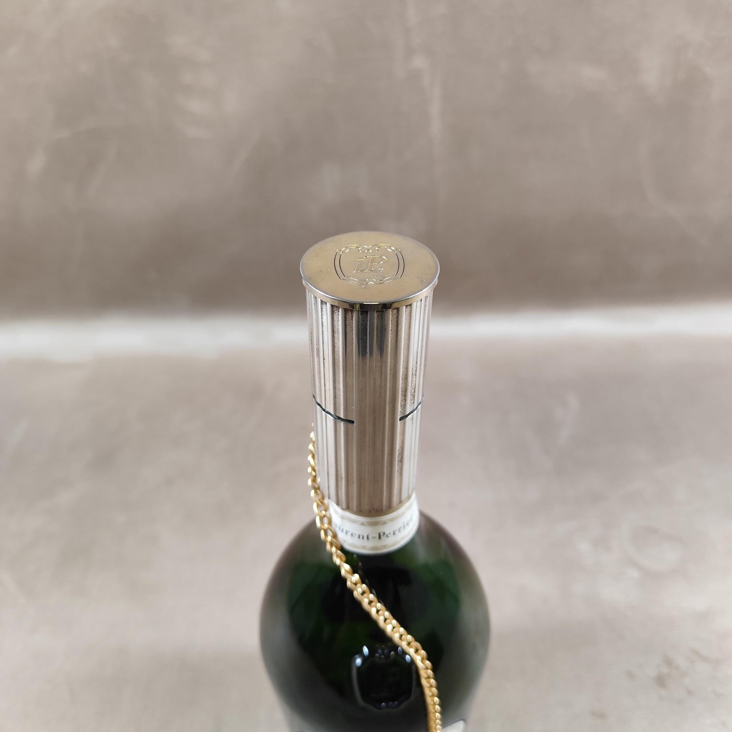 Bouchon stoppeur pour bouteille de Champagne Laurent-Perrier en métal argenté Made in France Vintage 1970