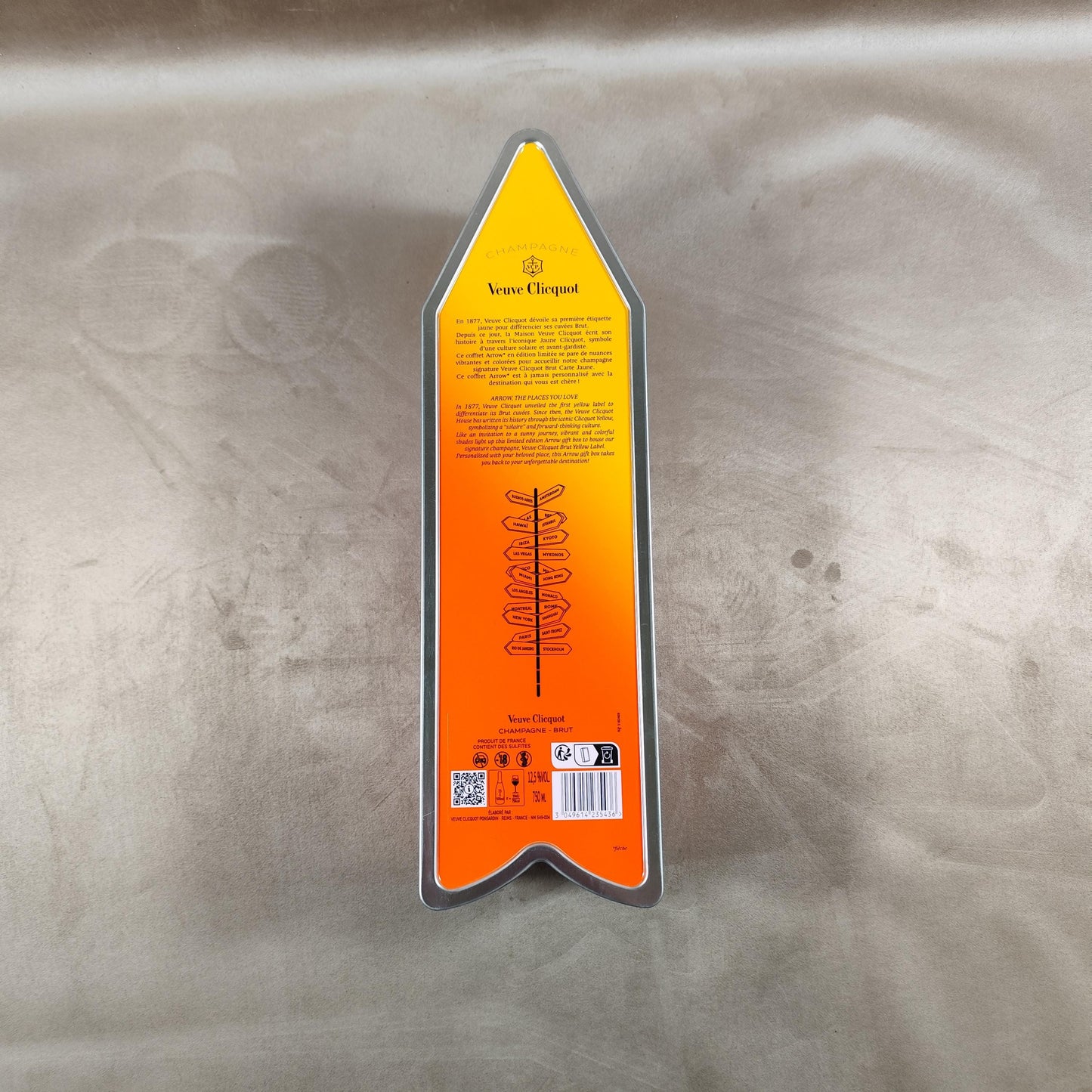 RARE Veuve Clicquot boite en métal "Follow Your Sun" panneau flèche CINEY Made in France Vintage 1990