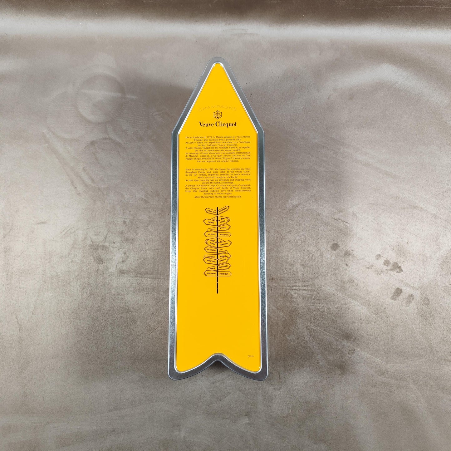 RARE Veuve Clicquot boite en métal orange panneau flèche SAO PAULO Made in France Vintage 1990