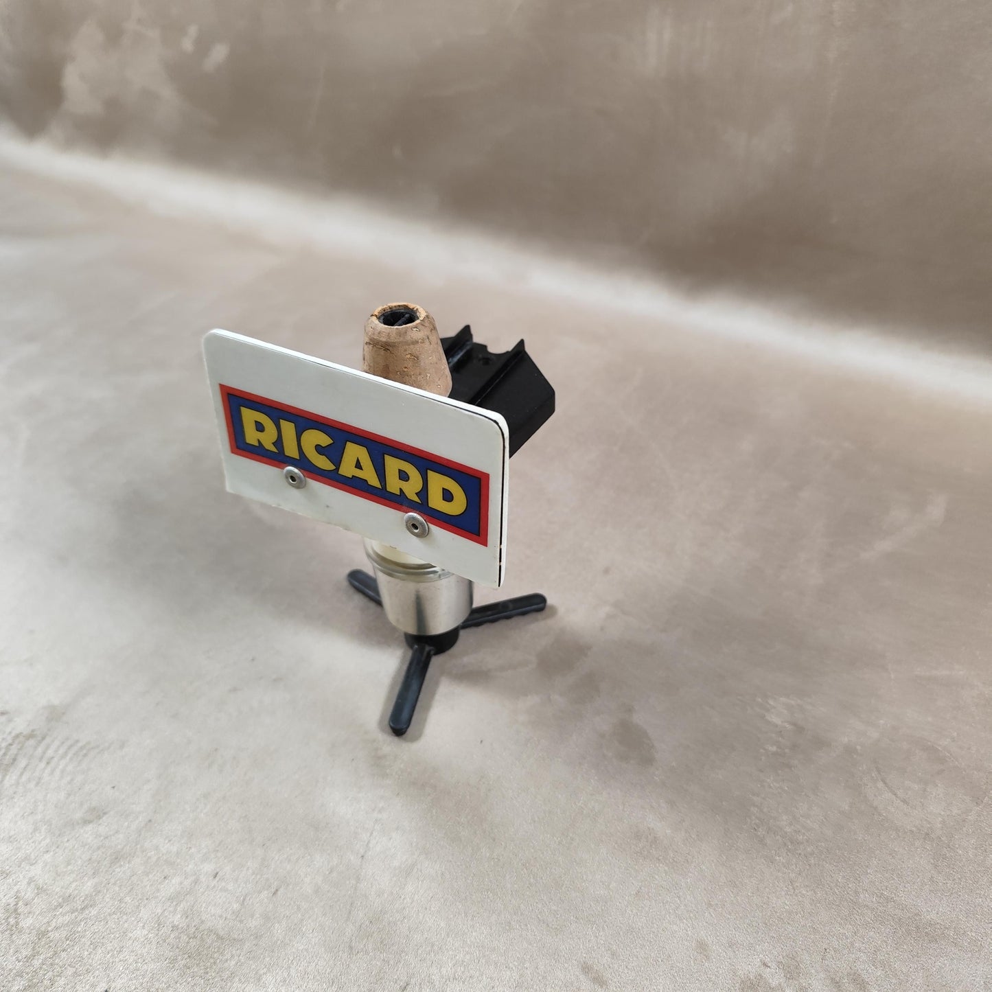 Distributeur de Bar pour Bouteille Ricard en plastique et métal Made in France Vintage 1980