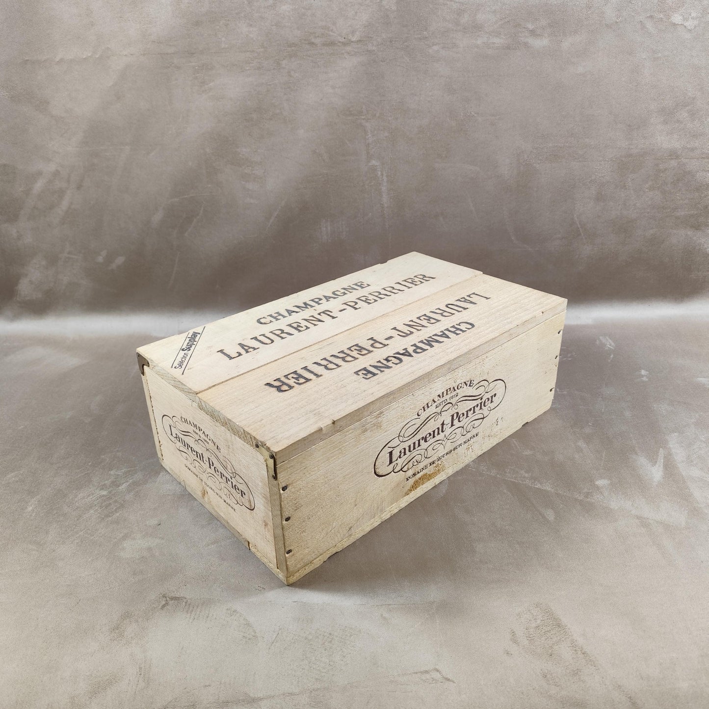 Caisse en Bois pour Bouteilles de Champagne Laurent Perrier Made in France Vintage 1980