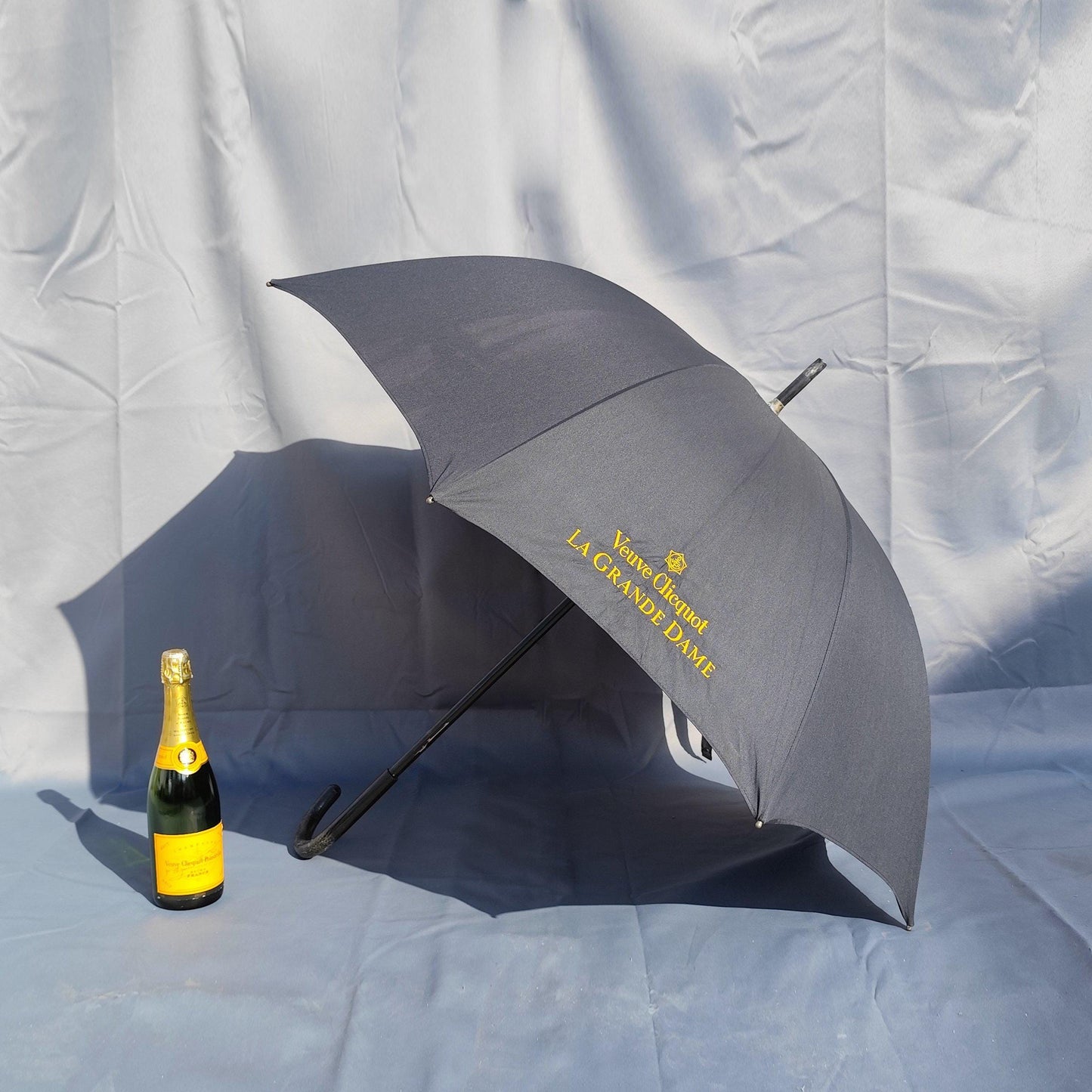 RARE Parapluie Champagne Veuve Clicquot Grande Dame Made in France Vintage 1990