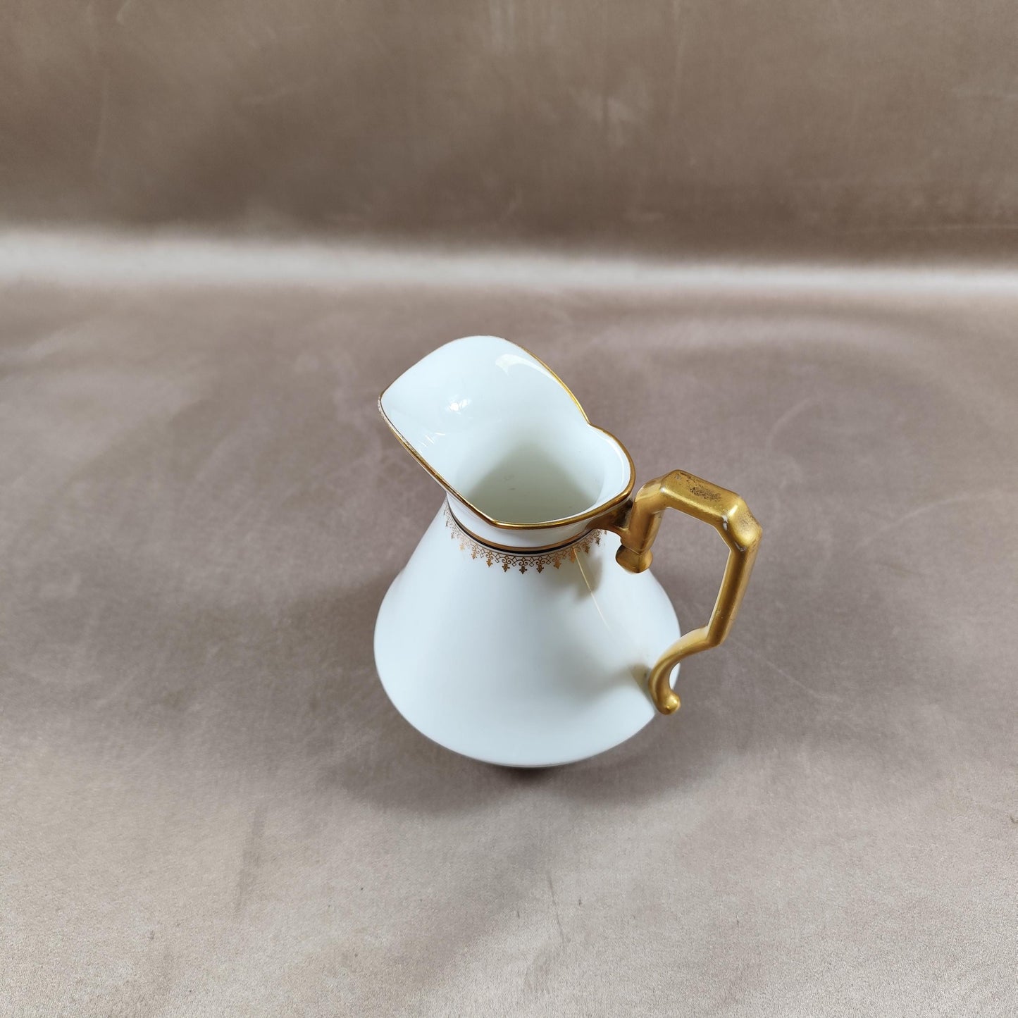 Pichet pot à lait Mansard Rue de Paradis en porcelaine blanche Made in France Vintage 1900