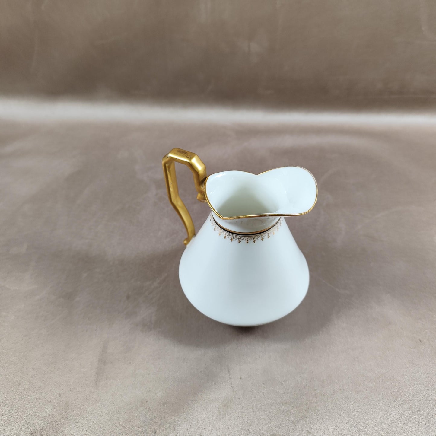 Pichet pot à lait Mansard Rue de Paradis en porcelaine blanche Made in France Vintage 1900