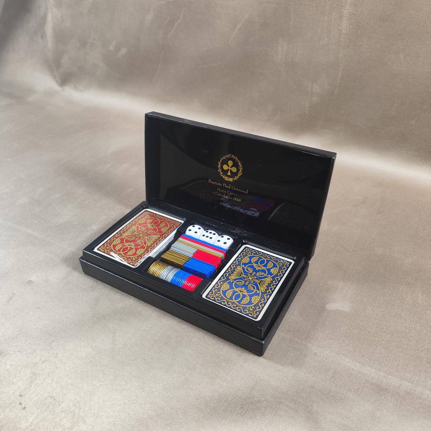 Boite de jeu de poker 2 jeux de cartes, 3 dés, jetons par Grimaud Made in France Vintage 1990