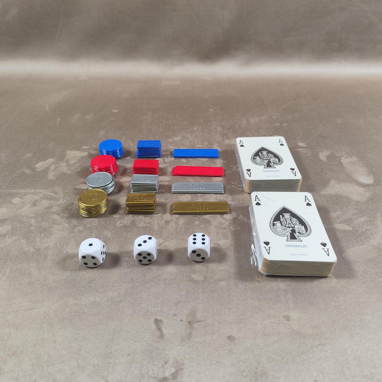 Boite de jeu de poker 2 jeux de cartes, 3 dés, jetons par Grimaud Made in France Vintage 1990