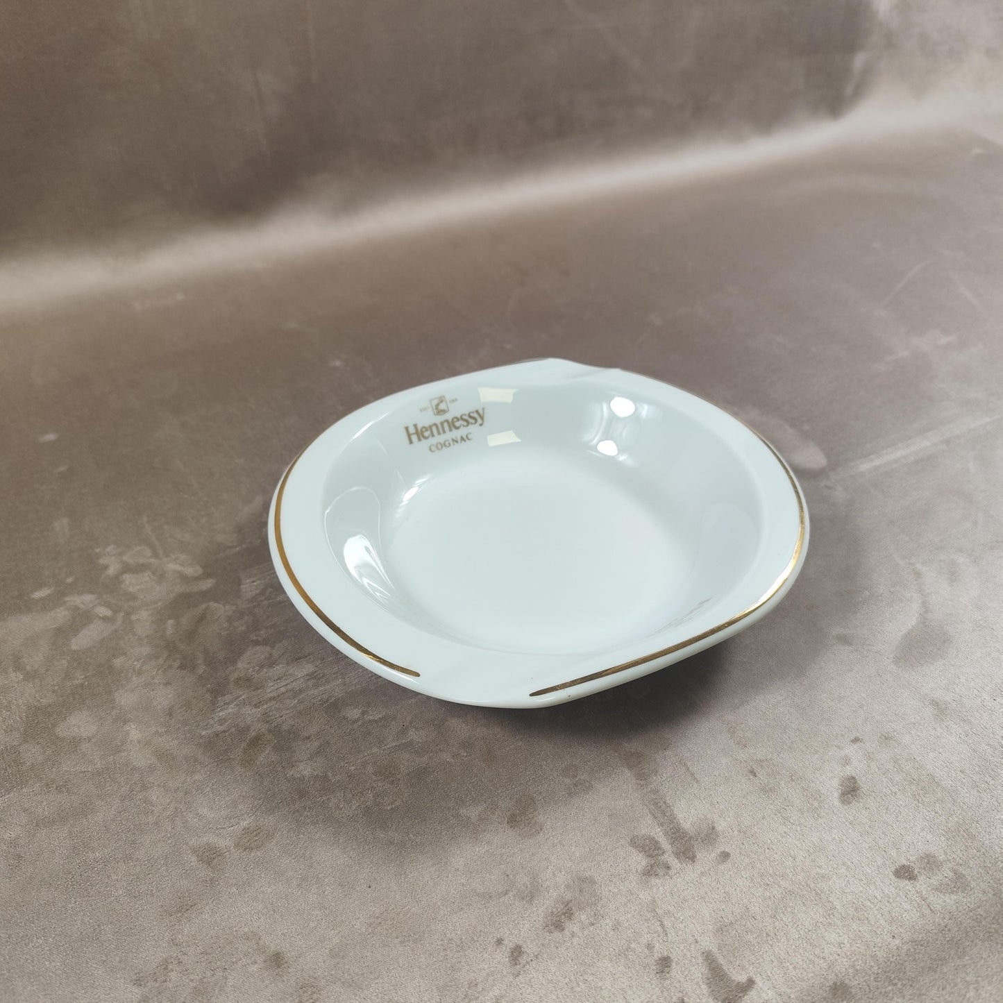 Cendrier XXL Cognac Hennessy en céramique par Bernardaud Limoges Made in France Vintage 1970