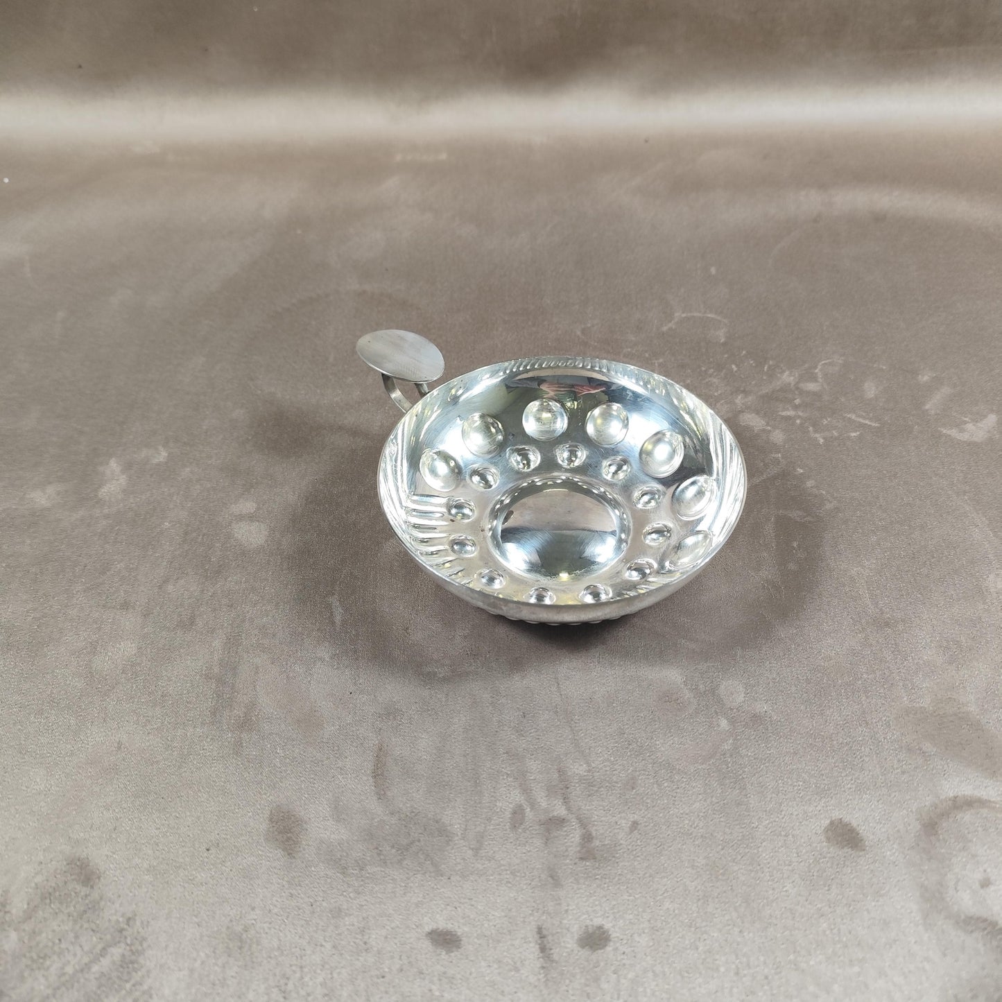 Tastevin en métal argenté avec Poinçon d'Orfèvre Made in France Vintage 1950