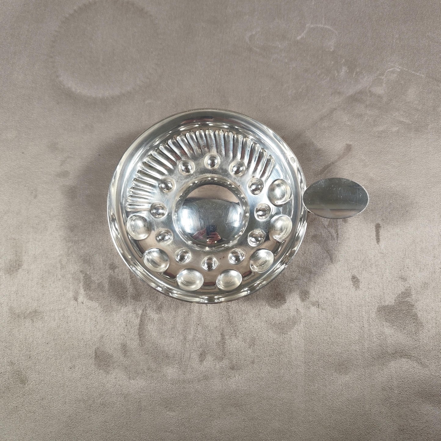 Tastevin en métal argenté avec Poinçon d'Orfèvre Made in France Vintage 1950