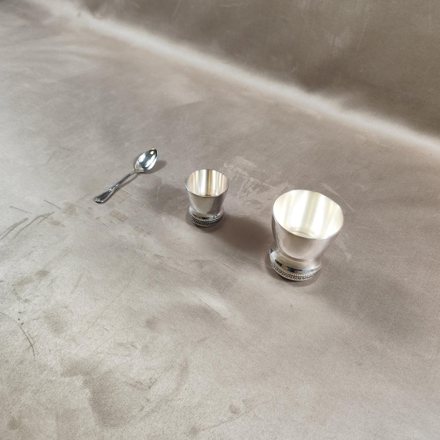 Ecrin coquetier timbale et cuillère Daniel Crégut en métal argenté Poinçon d'orfèvre Made in France Vintage 1900