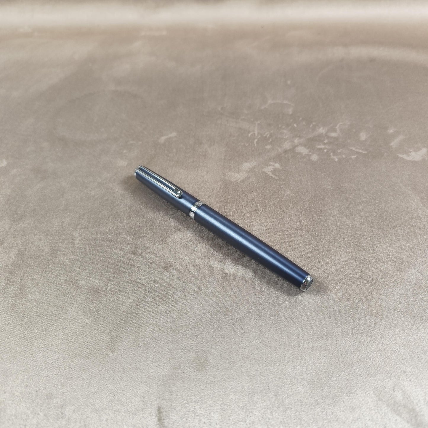 RARE Stylo roller Dom Ruinart gris métal Made in France Vintage 1980