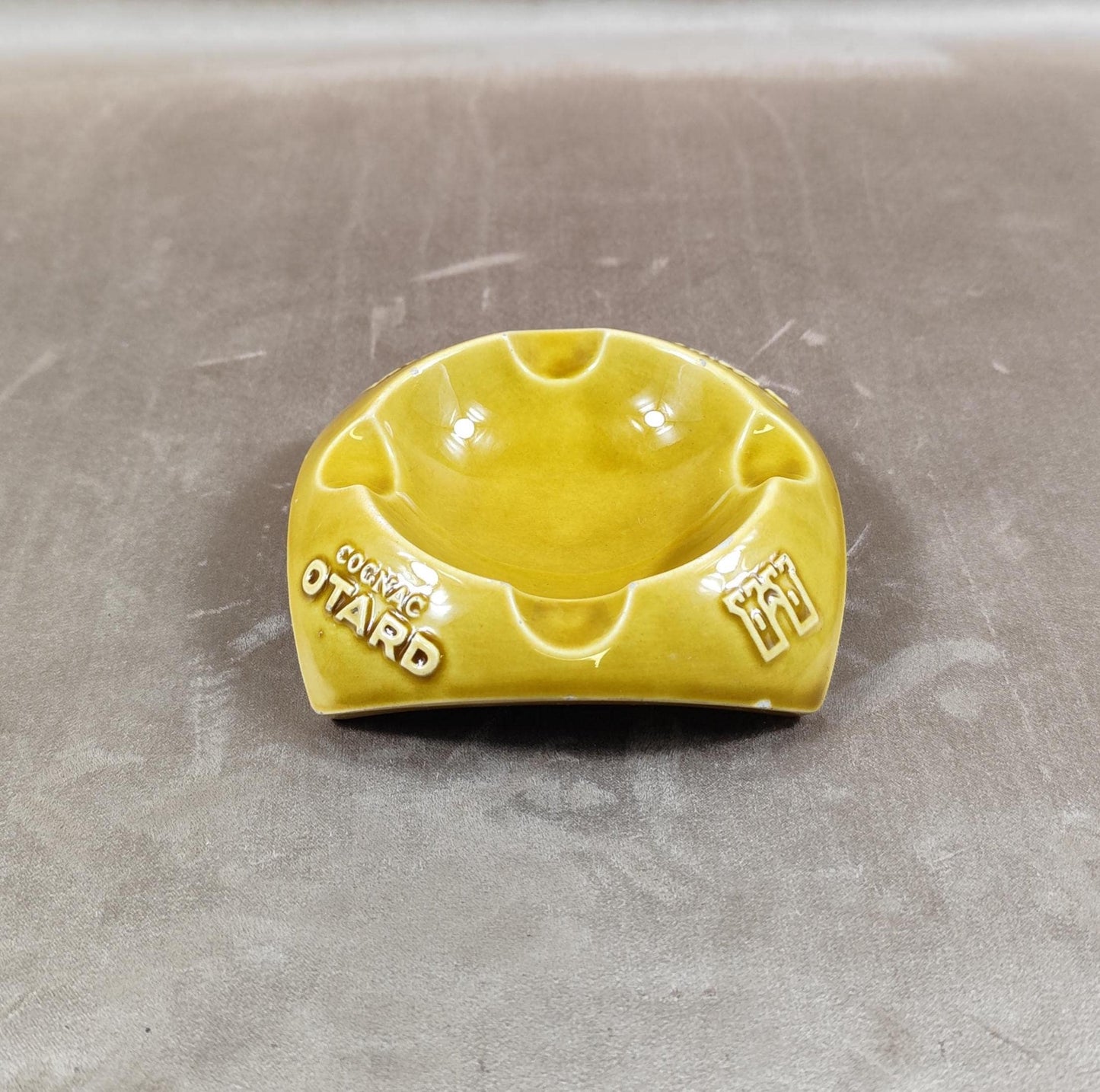 Cendrier Publicitaire Cognac OTARD en faience Made in France Vintage 1970