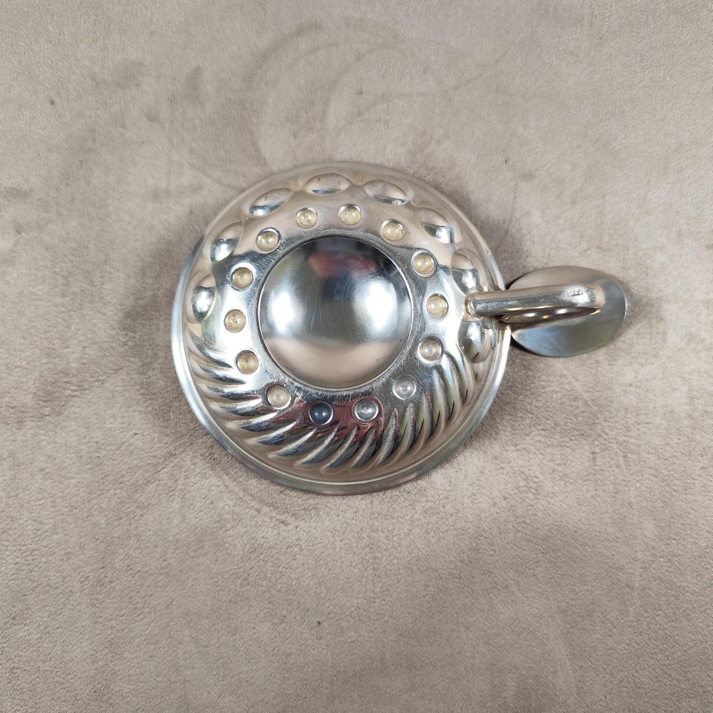 Tastevin en métal argenté avec Poinçon d'Orfèvre Made in France Vintage 1950