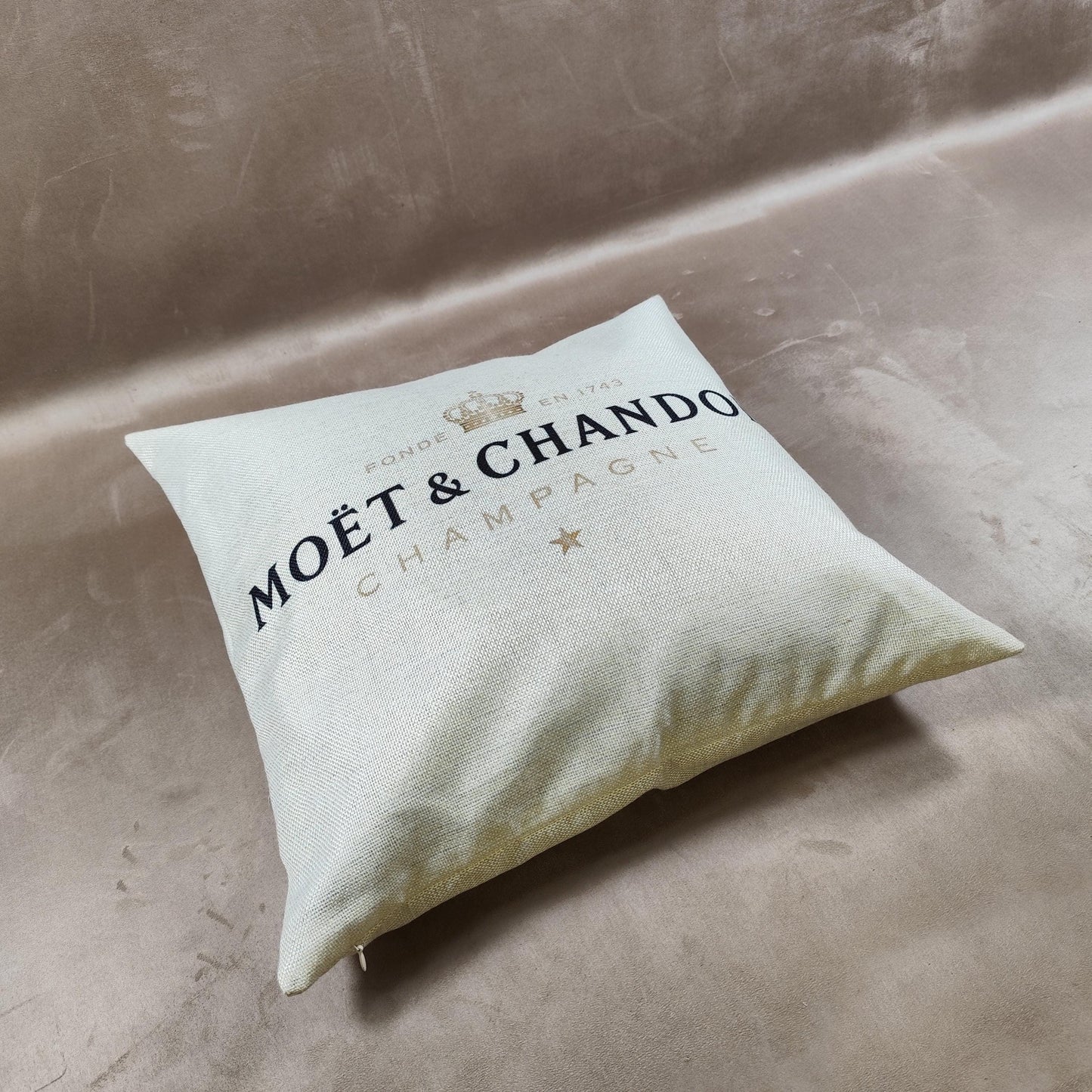 Coussin Champagne Moët et Chandon en coton Made in France Vintage 1990