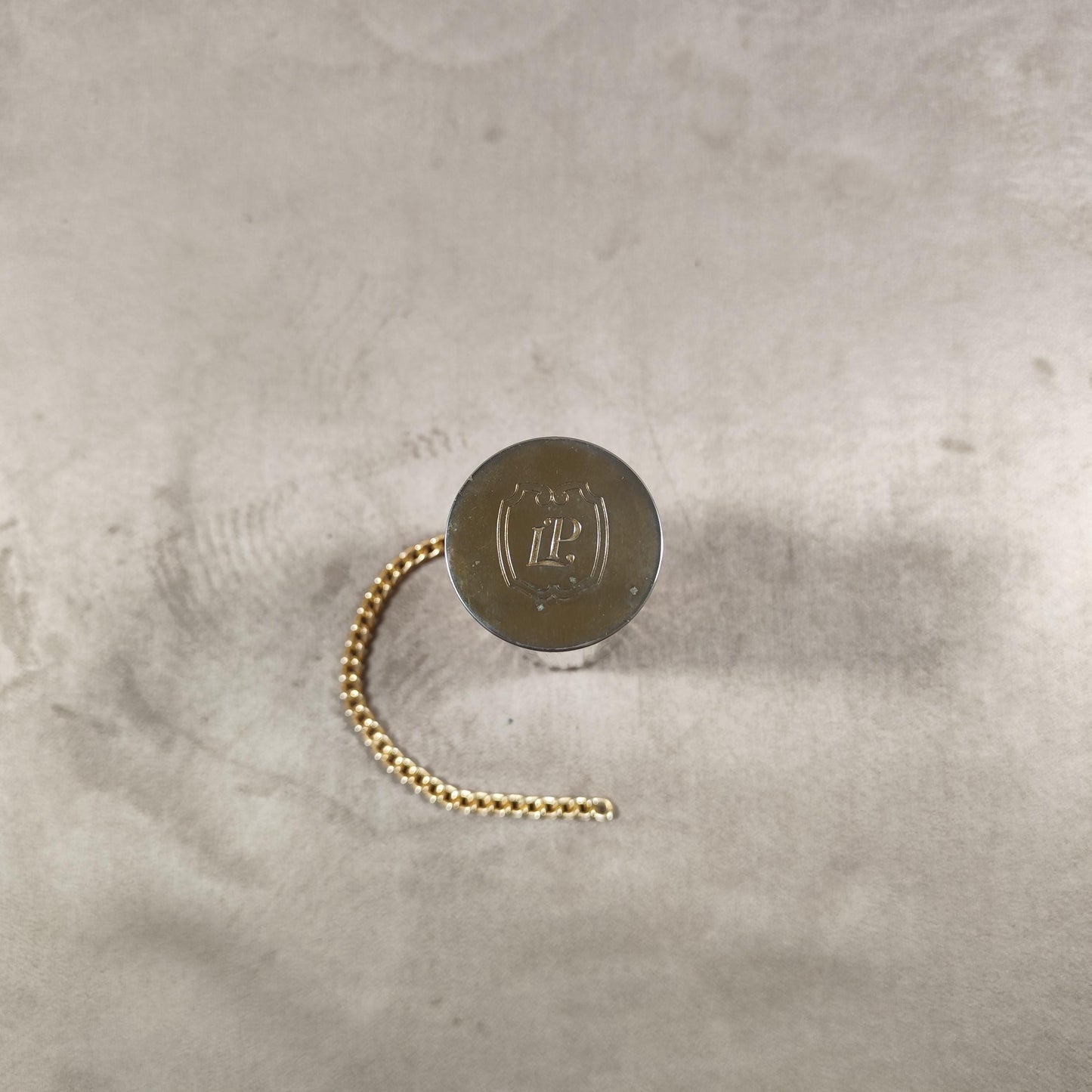 Bouchon stoppeur pour bouteille de Champagne Laurent-Perrier en métal argenté Made in France Vintage 1970