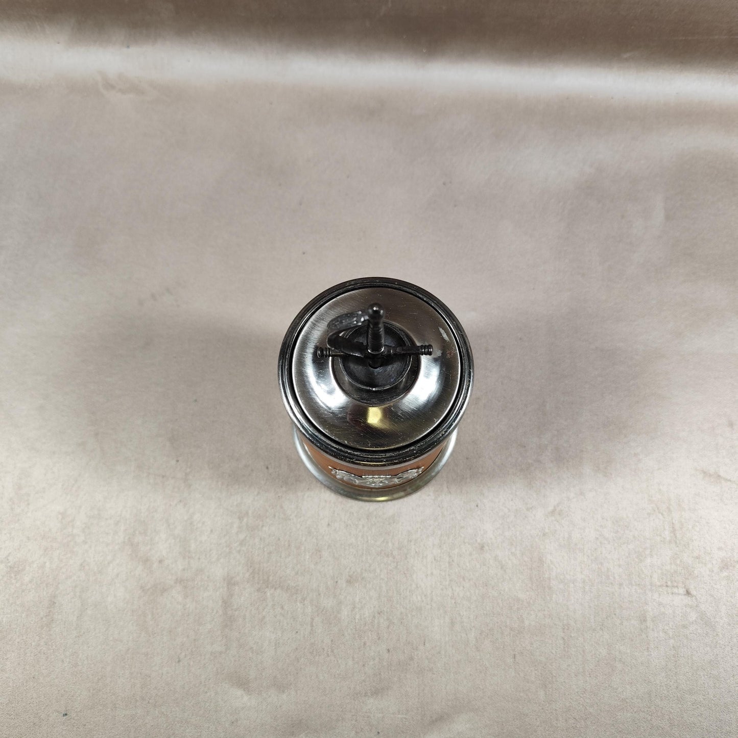 Distributeur de cigarette en laiton et cuir Made in France Vintage 1970