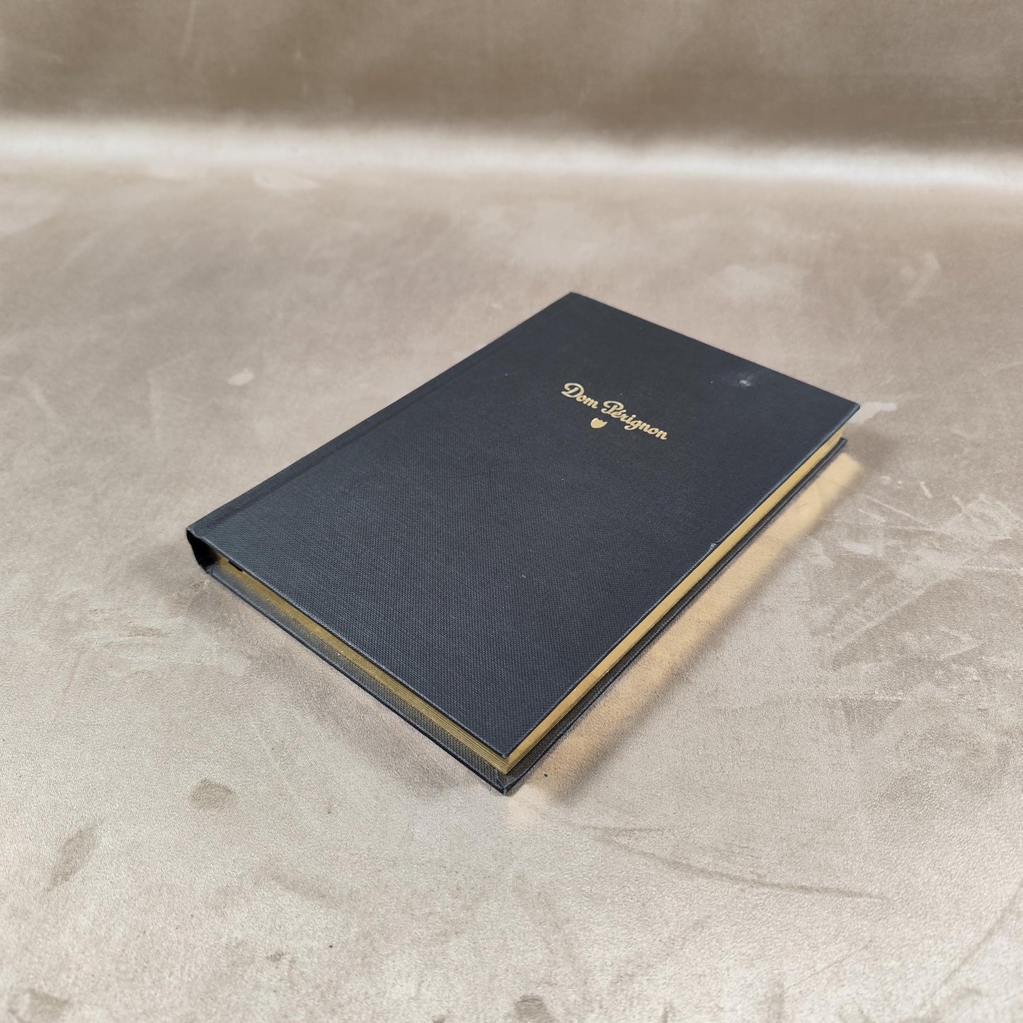 RARE Champagne Dom Perignon Carnet noir Made in France Vintage 1990