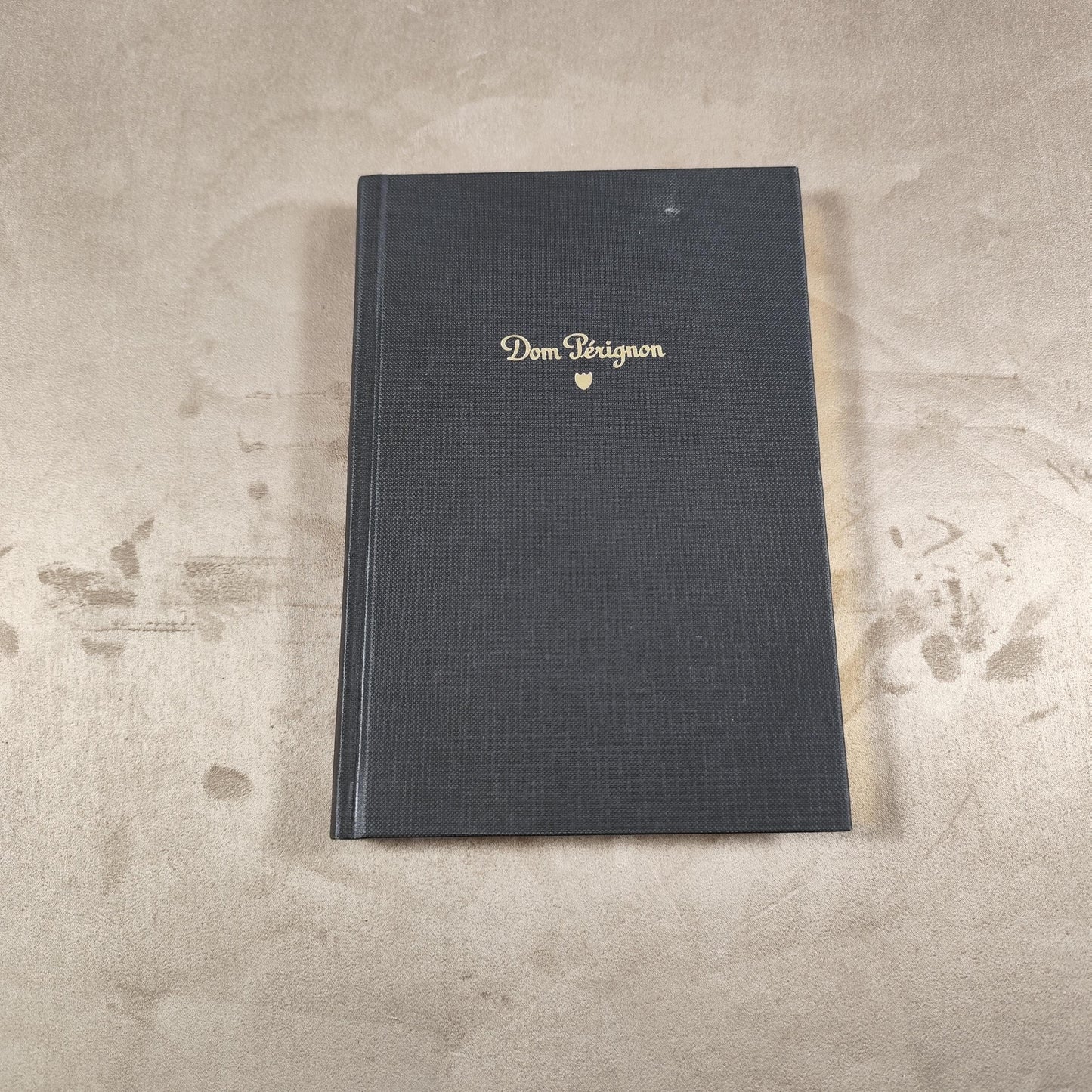 RARE Champagne Dom Perignon Carnet noir Made in France Vintage 1990